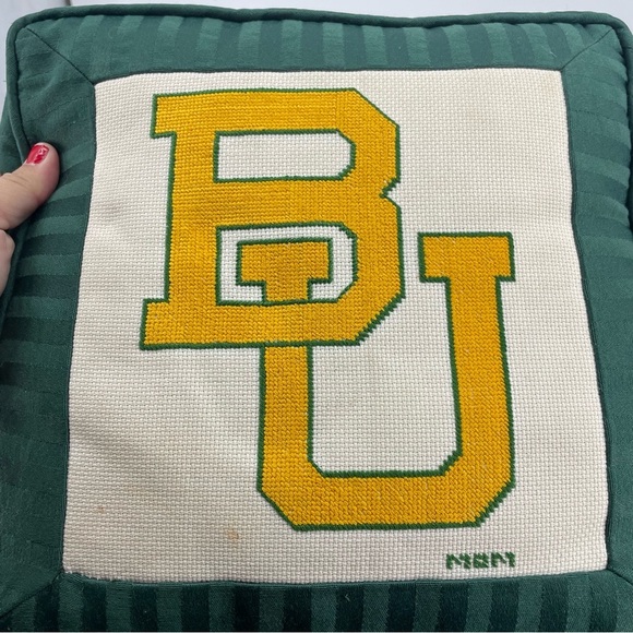 BAYLOR UNIVERSITY BU needlepoint Decorative square Pillow green white yellow - Picture 2 of 6